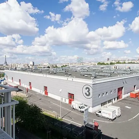 Joli Studio Porte De Versailles, Les Moulineaux * Issy-les-Moulineaux