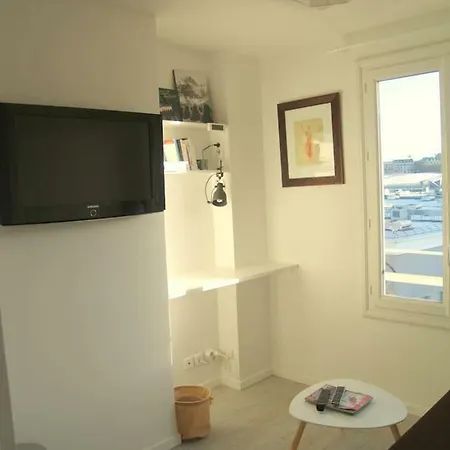 Apartment Joli Studio Porte De Versailles, Les Moulineaux Issy-les-Moulineaux